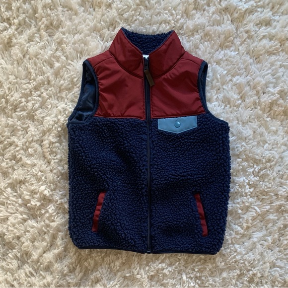 Carter’s Little Boys Zip-Up Vest (6) - Picture 2 of 5